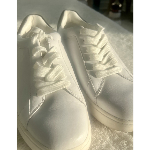 Kate Spade Lift Leather, Athletic Shoes, Arctic White, Black Size 7.5 Spades - Picture 7 of 16